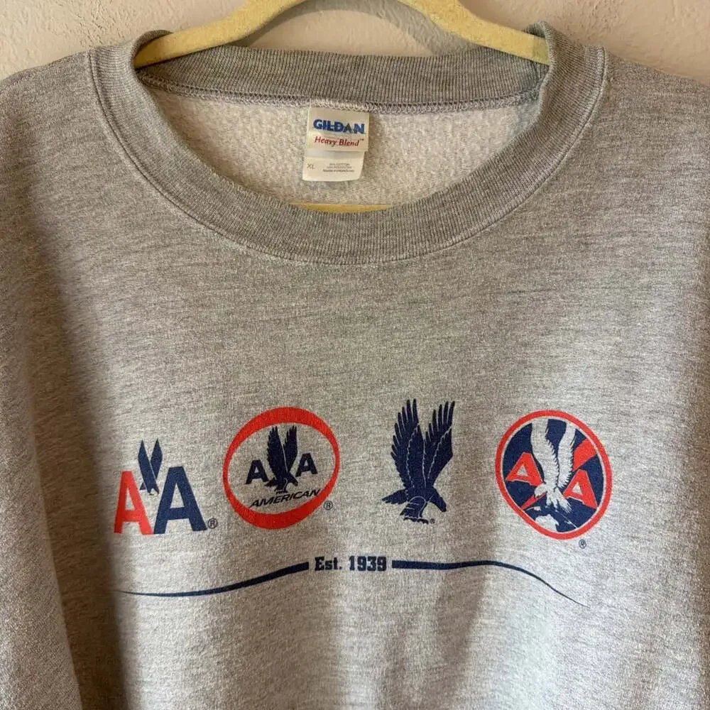Vintage American Airlines Sweatshirt Gildan Grey Large Employee Pullover Sweater